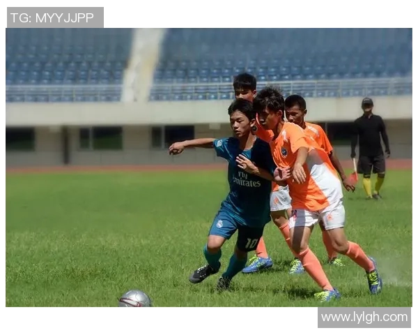 绿色头发的足球明星如何在赛场上引领时尚潮流与环保理念 绿色头发的足球明星如何在赛场上引领时尚潮流与环保理念