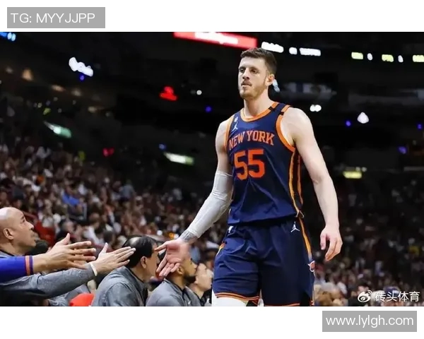 西安篮球队逆袭之路揭秘：从低谷到巅峰的奋斗历程与团队精神