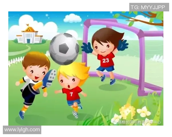 正在踢足球的英文表达方式及相关用语解析
